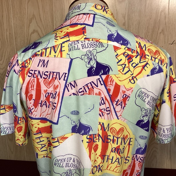 Petals and Peacocks I’m Sensitive all over print mens button down shirt size M - Picture 5 of 9